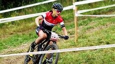 Jitka Čábelická během MČR v cross country horských kol v Hlinsku Jitka Čábelická během MČR v cross country horských kol v Hlinsku