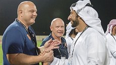 V EMIRÁTECH. Na snímku trenér Jaroslav Veselý s českým kolegou Ivanem Haškem... V EMIRÁTECH. Na snímku trenér Jaroslav Veselý s českým kolegou Ivanem Haškem...