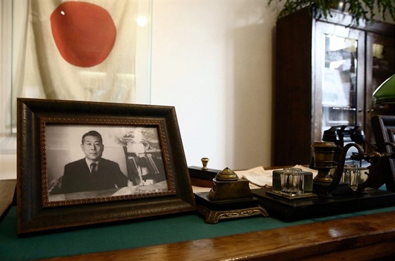 Fotografie japonského diplomata iune Sugihary , který zachránil tisíce id...