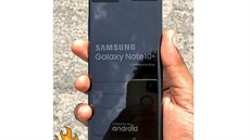 V Samsungu Galaxy Note 10+ se pravděpodobně zrcadlí nový iPhone XR. V Samsungu Galaxy Note 10+ se pravděpodobně zrcadlí nový iPhone XR.