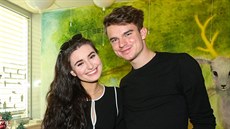 Youtubeři Anna Šulcová a Karel Kovář alias Kovy (5. prosince 2018) Youtubeři Anna Šulcová a Karel Kovář alias Kovy (5. prosince 2018)
