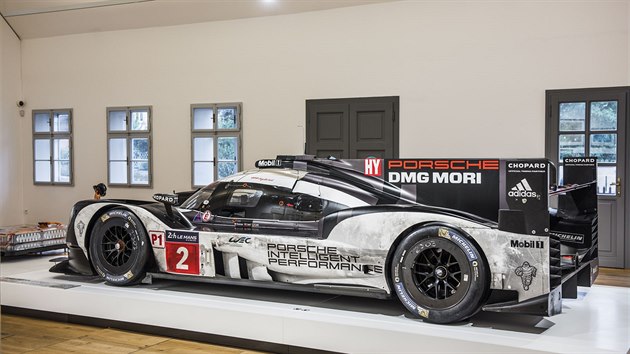 Unikt v Rodnm dom Ferdinanda Porscheho: Zvodn specil Porsche 919 Hybrid