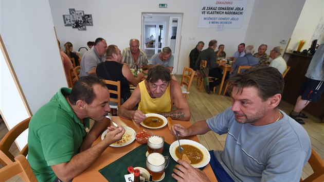 Nesnte v restauraci celou porci? ek vs pokuta 50 korun.