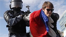 Policie zatkla stovky lidí na demonstraci za povolení účasti opozice ve volbách... Policie zatkla stovky lidí na demonstraci za povolení účasti opozice ve volbách...