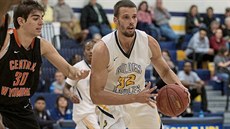 Basketbalista Dominik Heinzl v minulých sezonách působil v zámořské univerzitní... Basketbalista Dominik Heinzl v minulých sezonách působil v zámořské univerzitní...