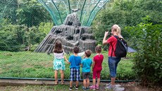 Obří voliéra v olomoucké zoologické zahradě zvaná Bábovka má za sebou velkou... Obří voliéra v olomoucké zoologické zahradě zvaná Bábovka má za sebou velkou...