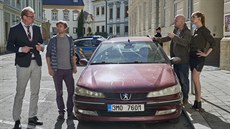 Záběr z natáčení filmu Případ mrtvého nebožtíka Záběr z natáčení filmu Případ mrtvého nebožtíka