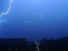 Dobrý den v příloze vám zasílám fotky z dnešní bouřky, která byla nad Prahou. Dobrý den v příloze vám zasílám fotky z dnešní bouřky, která byla nad Prahou.