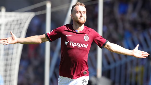 Martin Hašek ze Sparty slaví svůj druhý gól v zápase s Baníkem Ostrava. Martin Hašek ze Sparty slaví svůj druhý gól v zápase s Baníkem Ostrava.