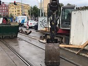 Propadlá silnice u metra Vysočanská. (19. 8. 2019) Propadlá silnice u metra Vysočanská. (19. 8. 2019)
