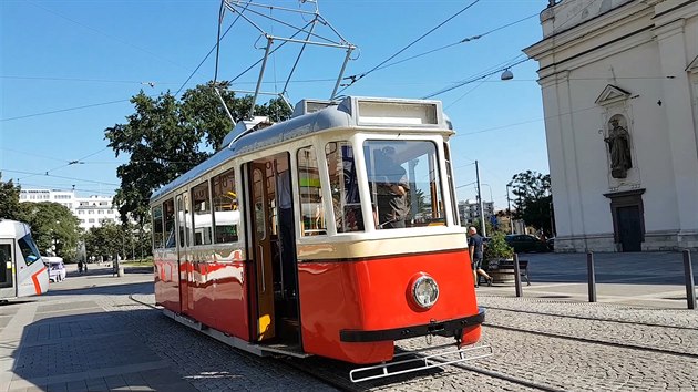 Nov zrekonstruovan historick tramvaj 4MT k vro MHD v Brn