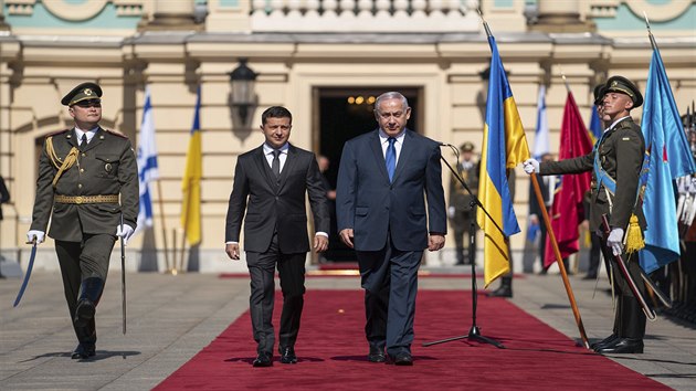 Ukrajinsk prezident Volodymyr Zelenskyj v Kyjev pivtal izraelskho premira Benjamina Netanjahua. (19. srpna 2019)