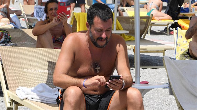 Italsk politik a ldr extremistick pravicov strany Liga Matteo Salvini je na sv letn plov tour. (11. srpna 2019)