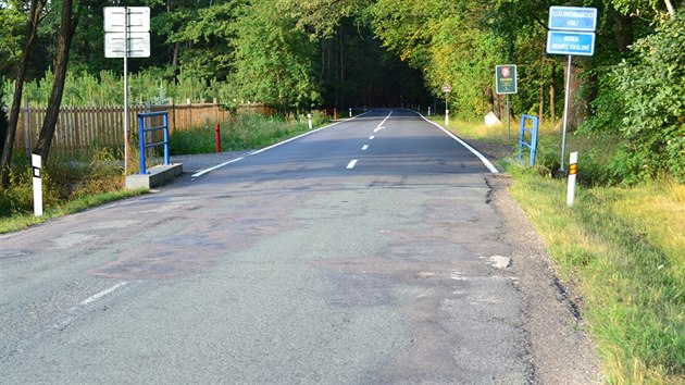 Velk rozdl v kvalit silnic je patrn na silnici II/298 mezi Bt a Tebechovicemi pod Orebem.