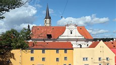 Jednu z nejvýznamnějších chebských památek, barokní kostel sv. Kláry, čeká... Jednu z nejvýznamnějších chebských památek, barokní kostel sv. Kláry, čeká...