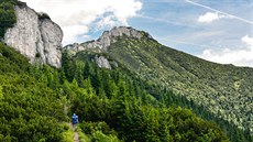 Vrchol Sivého vrchu se rychle přibližuje. Vrchol Sivého vrchu se rychle přibližuje.