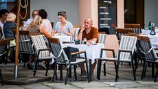 Předzahrádky využívají jak místní, tak turisté, kteří do města zavítají. Předzahrádky využívají jak místní, tak turisté, kteří do města zavítají.