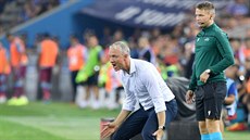 Sparťanský trenér Václav Jílek v odvetě na půdě Trabzonsporu. Sparťanský trenér Václav Jílek v odvetě na půdě Trabzonsporu.