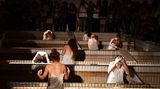 Záběr z premiéry inscenace V břiše velryby Záběr z premiéry inscenace V břiše velryby