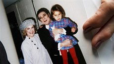 Patricia Wulfová a Plácido Domingo drící její dceru po vystoupení ve...