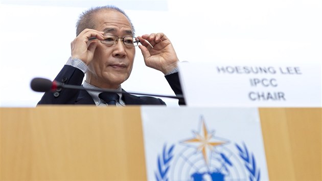 Předseda Mezivládního panelu OSN pro změnu klimatu (IPCC) Hoesung Lee (Ženeva,... Předseda Mezivládního panelu OSN pro změnu klimatu (IPCC) Hoesung Lee (Ženeva,...