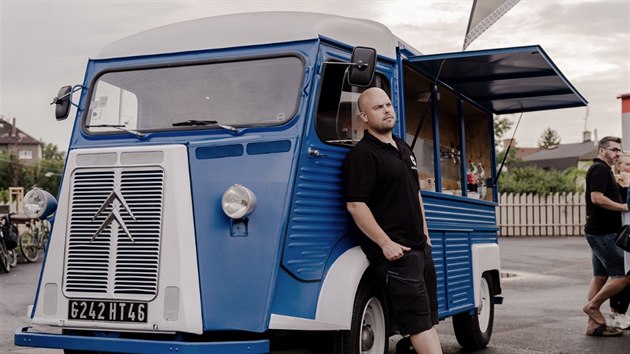 Citroën H přestavěný na pojízdný výčep Citroën H přestavěný na pojízdný výčep