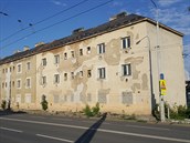 Tento domovní blok na Muglinovské ulici ve Slezské Ostravě brzy přestane... Tento domovní blok na Muglinovské ulici ve Slezské Ostravě brzy přestane...