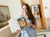 Vyšla kniha receptů nazvaná 99 sladkých teček Marie Baťové Vyšla kniha receptů nazvaná 99 sladkých teček Marie Baťové