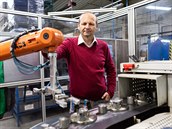 Generální ředitel firmy ZLKL z Loštic na Šumpersku Ladislav Brázdil. Generální ředitel firmy ZLKL z Loštic na Šumpersku Ladislav Brázdil.