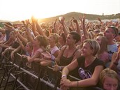 Festival Hrady CZ každoročně láká na louku u Bouzova zástupy hudebních fanoušků. Festival Hrady CZ každoročně láká na louku u Bouzova zástupy hudebních fanoušků.