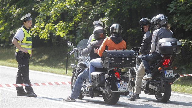 Pi tragick nehod u Radostna na Havlkobrodsku dva lid zemeli, dalch pt bylo zranno. Silnice slo 38 musela bt na cel dopoledne uzavena.