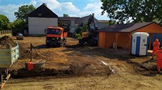 Dvůr městské knihovny v Hulíně se mění na relaxační zahradu. Dvůr městské knihovny v Hulíně se mění na relaxační zahradu.