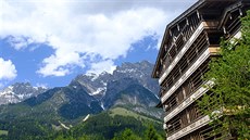 Hotel Puradies se podařilo postavit za pouhých sedm měsíců. Hotel Puradies se podařilo postavit za pouhých sedm měsíců.