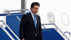 Italský premiér Giuseppe Conte dorazil na summit zemí G7 v jihofrancouzském...