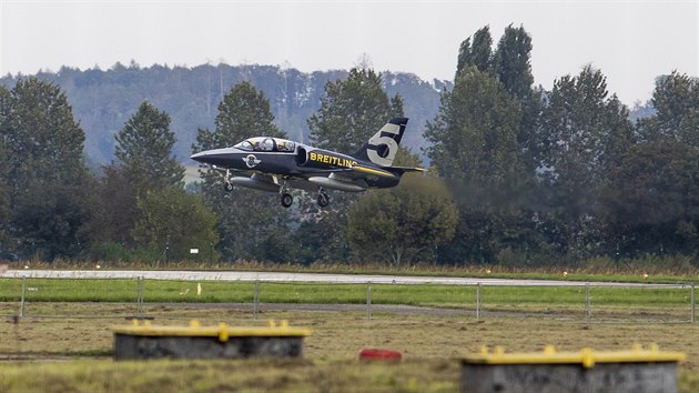 Plet francouzskho tmu Breitling Jet Team do Hradce Krlov (30. 8. 2019)