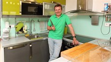 V kuchyni se Zdeněk umí pořádně vyřádit. Vaření miluje. V kuchyni se Zdeněk umí pořádně vyřádit. Vaření miluje.