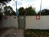 Na přívoz se nedá dostat. Na přívoz se nedá dostat.