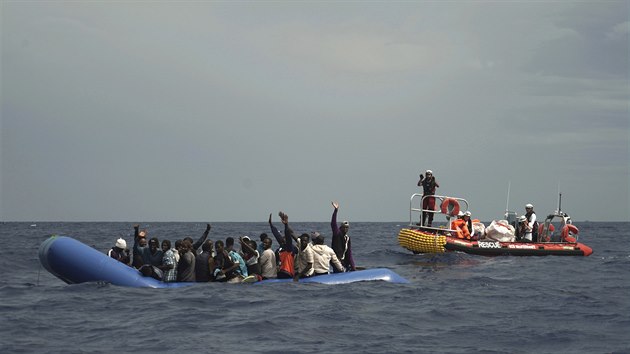 Pevzet migrant za hranic libyjskch teritorilnch vod (8. srpna 2019)