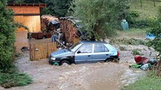Přes Šumpersko se přehnala silná bouřka. Nejsložitější situaci hasiči řešili v... Přes Šumpersko se přehnala silná bouřka. Nejsložitější situaci hasiči řešili v...