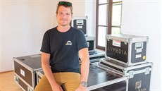 Martin Vozár se svým týmem chystá projekce, které budou k vidění na festivalu... Martin Vozár se svým týmem chystá projekce, které budou k vidění na festivalu...