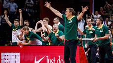Litevský trenér Dainius Adomaitis a jeho muži prožívají zápas s Francií, Litevský trenér Dainius Adomaitis a jeho muži prožívají zápas s Francií,