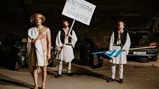 Záběr z první části představení Plodnost! Mír! A bohatství! na pražské Štvanici Záběr z první části představení Plodnost! Mír! A bohatství! na pražské Štvanici