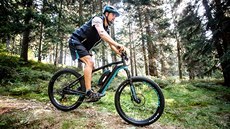 Na elektrokole se dají v Krkonoších pohodlně urazit i desítky kilometrů, nápor... Na elektrokole se dají v Krkonoších pohodlně urazit i desítky kilometrů, nápor...