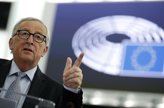 Konící pedseda Evropské komise Jean-Claude Juncker hovoí v Evropském...