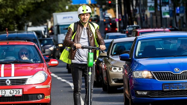 Reportér MF DNES projel Prahu na elektrokoloběžce (13. září 2019). Reportér MF DNES projel Prahu na elektrokoloběžce (13. září 2019).