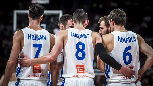 Český celek se radí. Vojtěch Hruban, Jaromír Bohačík, Tomáš Satoranský, Martin... Český celek se radí. Vojtěch Hruban, Jaromír Bohačík, Tomáš Satoranský, Martin...