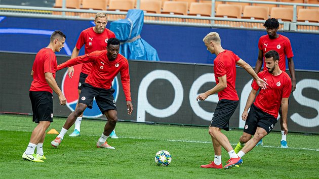 Momentka z tréninku Slavie před zápasem s Interem Milán. Momentka z tréninku Slavie před zápasem s Interem Milán.