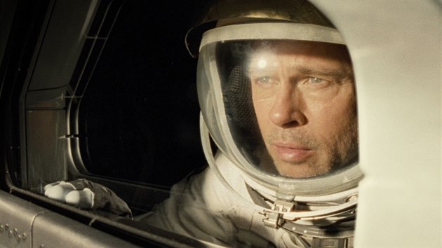 Záběr z filmu Ad Astra Záběr z filmu Ad Astra