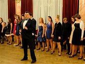 V tanečních kurzech pro mládež jsou na letošní sezonu stále volná místa.