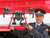 Slavnostní představení nové hasičské techniky v Karlovarském kraji. Nechybí... Slavnostní představení nové hasičské techniky v Karlovarském kraji. Nechybí...